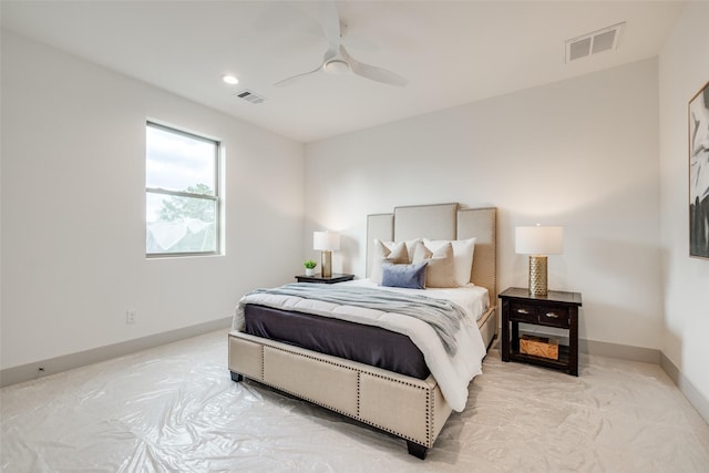 1724 Ridgewood St, Houston, TX 77006 - bedroom featuring baseboards and a ceiling fan