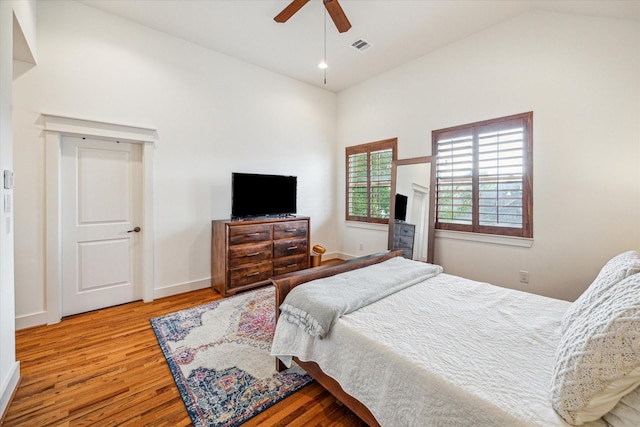 6110 Clyde St, Houston, TX 77007 - bedroom with wood finished floors, baseboards, vaulted ceiling, a ceiling fan, and recessed lighting