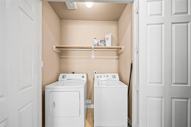 2804 Sherwin St, Houston, TX 77007 - laundry area with washing machine and dryer
