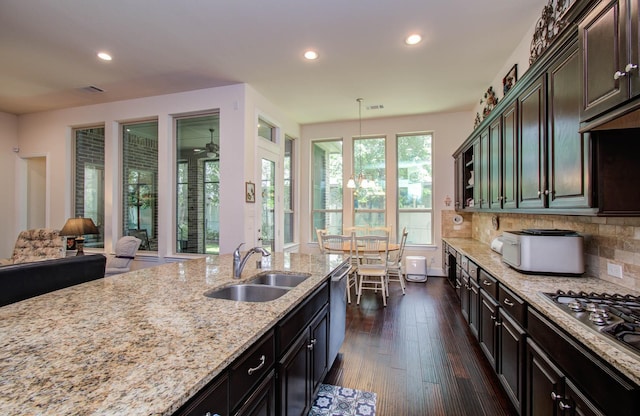10202 S Goshawk Trl, Conroe, TX 77385 - photo 18