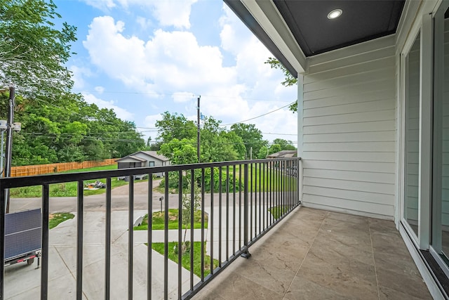 6023 Maybell, Houston, TX 77091 - view of balcony