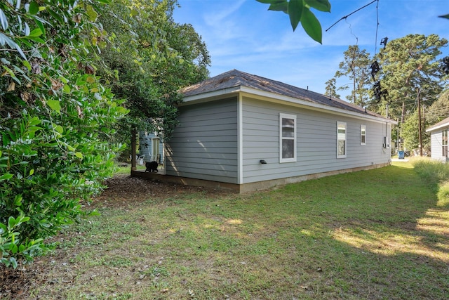 237 Ridgeside Ct, Montgomery, TX 77316 - view of home's exterior featuring a yard