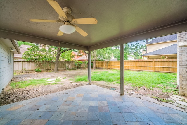 6914 Coral Ridge Rd, Houston, TX 77069 - view of patio / terrace with ceiling fan