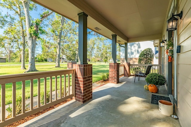 350 Pecan Estates Rd, Angleton, TX 77515 - porch with a yard