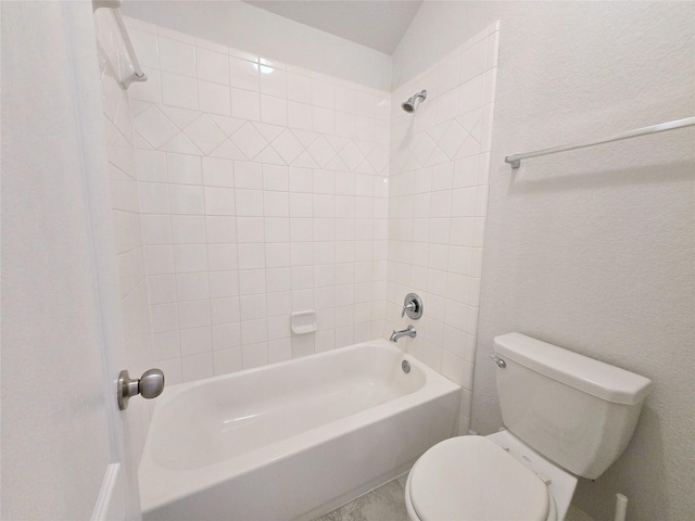 3559 Britton Burrow Way, Richmond, TX 77406 - full bath featuring toilet and bathtub / shower combination