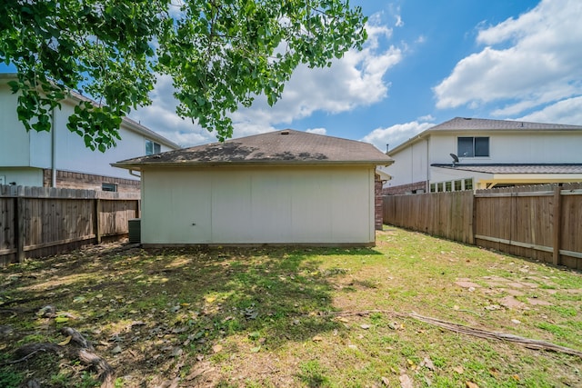 6635 Rusty Ridge Ln, Katy, TX 77449 - back of property featuring central AC unit