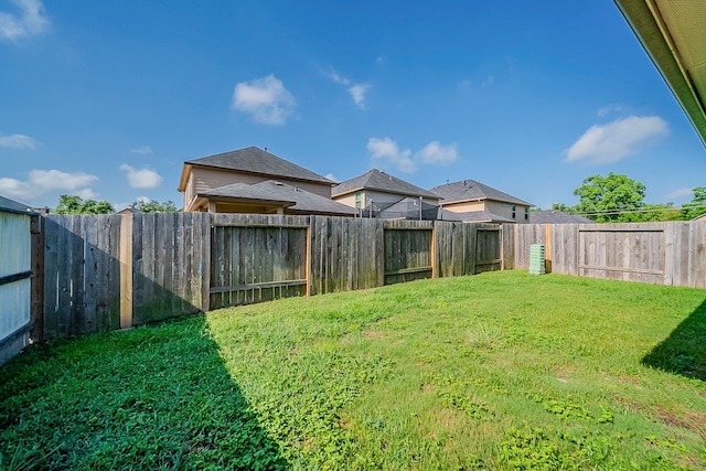 1603 N City Oaks Ln, Houston, TX 77047 - view of yard