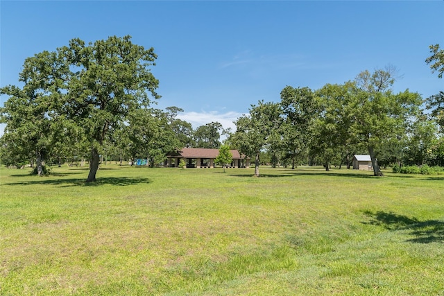 215 Whispering Oaks Dr, Taylor Lake Village, TX 77586 - view of green lawn