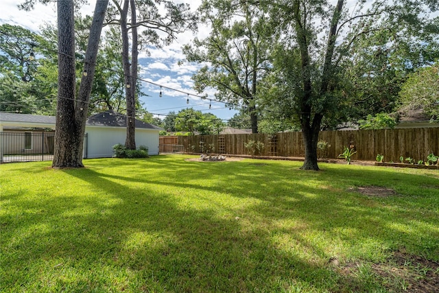 215 Whispering Oaks Dr, Taylor Lake Village, TX 77586 - view of yard