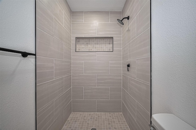 15622 Corsair Rd, Houston, TX 77053 - full bath featuring a tile shower and toilet