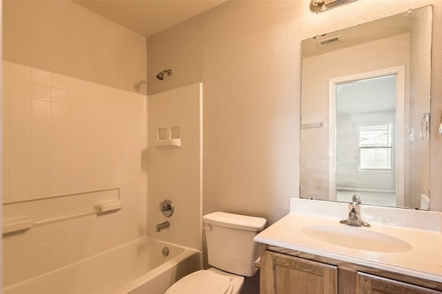 7607 Friesian Meadow Ln, Humble, TX 77338 - full bath featuring toilet, shower / tub combination, and vanity