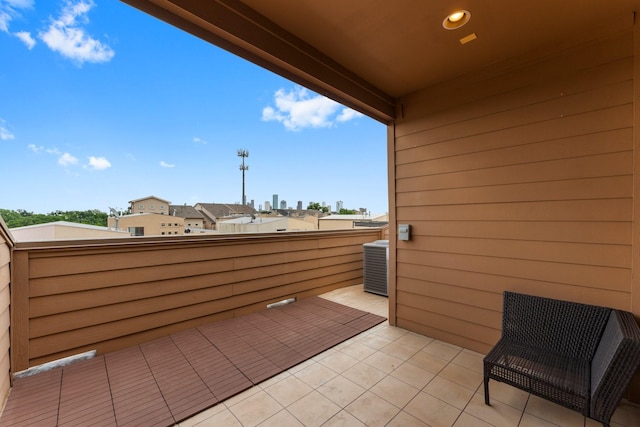 111 E 2nd St, Houston, TX 77007 - view of patio featuring a balcony and central AC