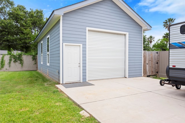 610 S Shady Ln, Shoreacres, TX 77571 - view of detached garage