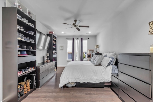 3009A Bell St, Houston, TX 77003 - bedroom featuring wood finished floors, recessed lighting, and a ceiling fan