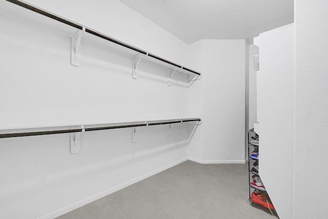 14806 Meadow Acre Trl, Houston, TX 77049 - view of spacious closet