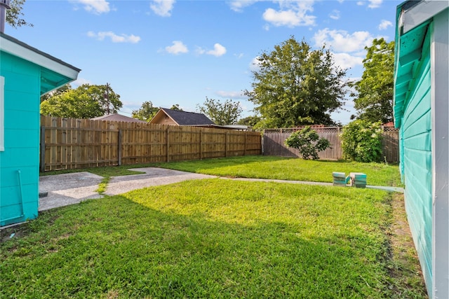 706 E Hunnicutt St, Baytown, TX 77520 - view of yard