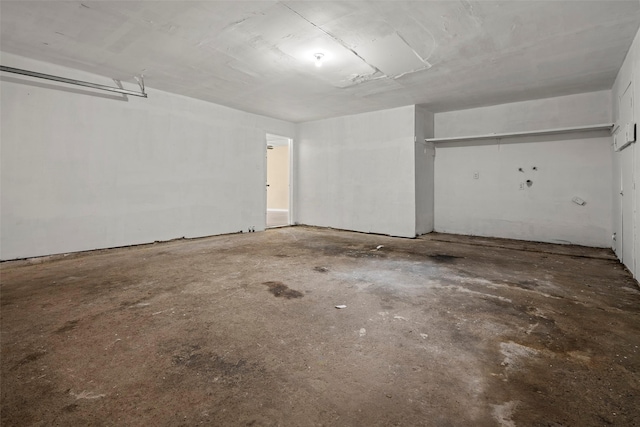 6639 Feather Creek Dr, Houston, TX 77086 - view of garage