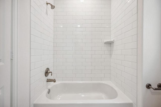 1108 Dart St, Houston, TX 77007 - bathroom with washtub / shower combination