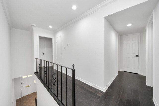 405 N Post Oak Ln Unit 405, Houston, TX 77024 - corridor with recessed lighting, an upstairs landing, ornamental molding, baseboards, and wood finished floors