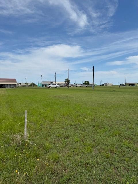 92 Angelfish Dr, Palacios, TX 77465