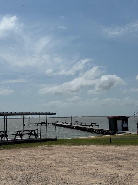 92 Angelfish Dr, Palacios, TX 77465