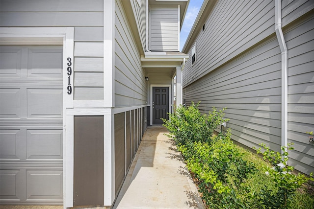 3919 Faletti Dr, Katy, TX 77493 - doorway to property featuring a garage