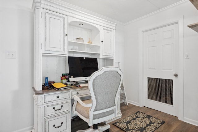 480 Johnson Rd, Coldspring, TX 77331 - office area featuring dark wood-type flooring, crown molding, and baseboards