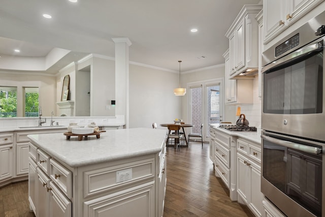 4051 Ashland Woods Dr, Spring, TX 77386 - kitchen featuring a sink, appliances with stainless steel finishes, backsplash, healthy amount of natural light, and recessed lighting