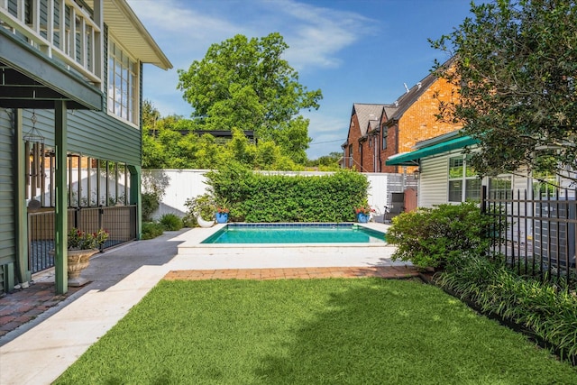 2256 Dryden Rd, Houston, TX 77030 - view of swimming pool