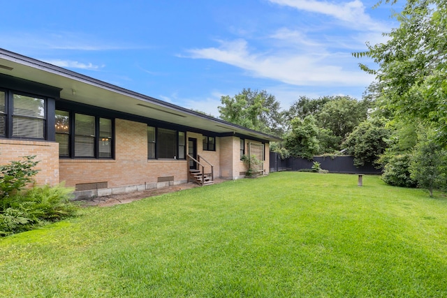 1403 N Thompson St, Conroe, TX 77301 - view of yard with entry steps
