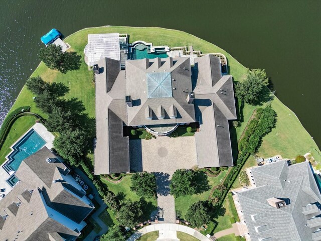 31 Southern Crescent Ct, The Woodlands, TX 77380 - aerial view of property and surrounding area featuring a pool