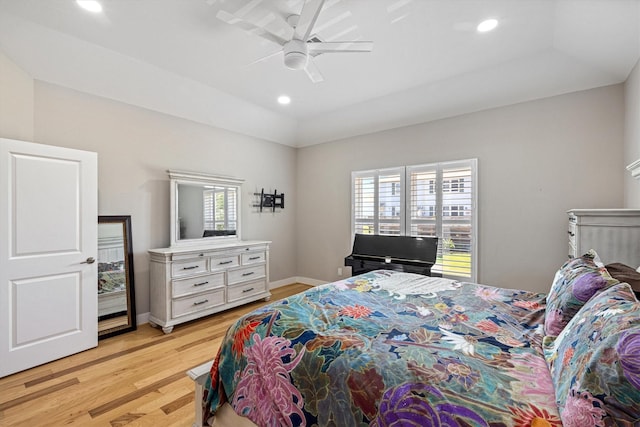 2811 Izamal Ct, Galveston, TX 77554 - bedroom featuring multiple windows, recessed lighting, light wood-style floors, ceiling fan, and baseboards