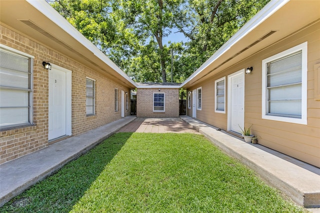 1001 W Lobitt St, Alvin, TX 77511 - photo 2