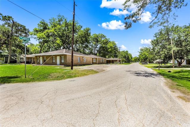 1001 W Lobitt St, Alvin, TX 77511 - photo 5