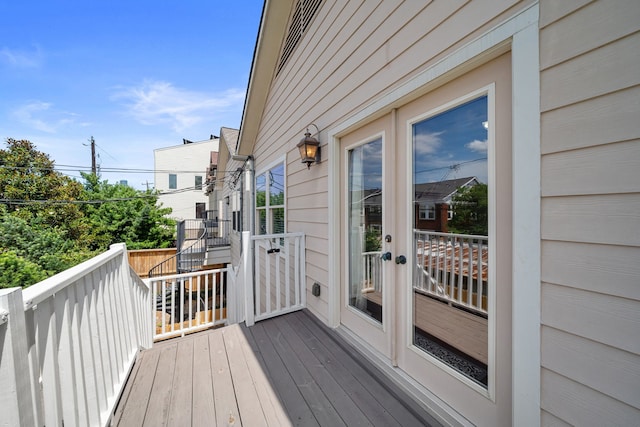 1226 Peden St, Houston, TX 77006 - view of wooden terrace