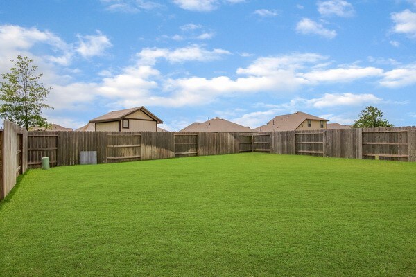 11211 Stirton, Tomball, TX 77375 - view of yard