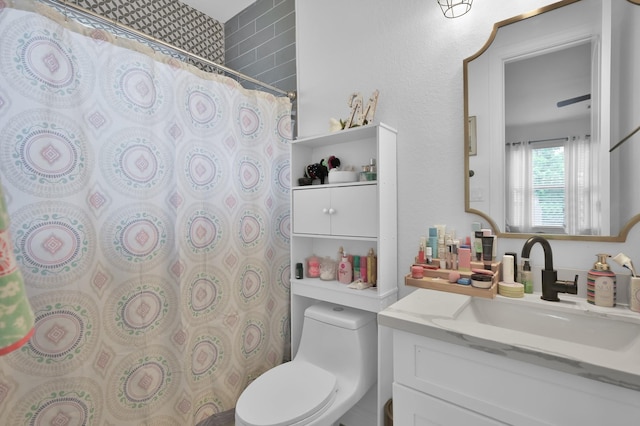 4792 W Fork Blvd, Conroe, TX 77304 - full bath with vanity, toilet, and a shower with curtain