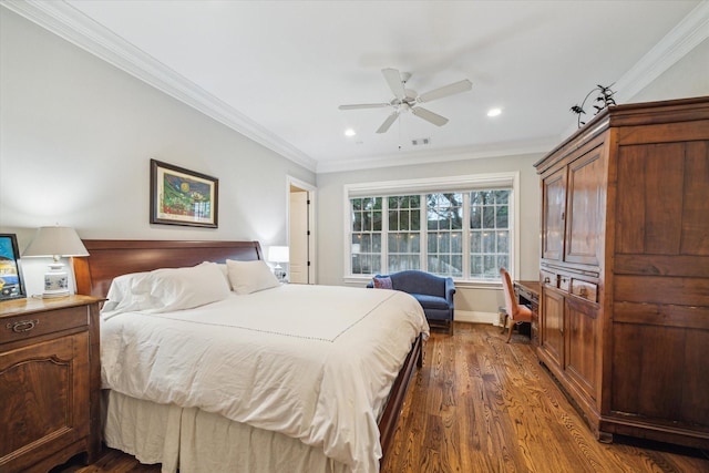 6225 Piping Rock Ln, Houston, TX 77057 - bedroom featuring crown molding, dark wood-style floors, recessed lighting, a ceiling fan, and baseboards