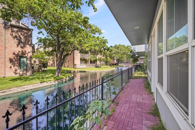 1920 Pueblo Nuevo Path, Houston, TX 77077 - balcony featuring a water view