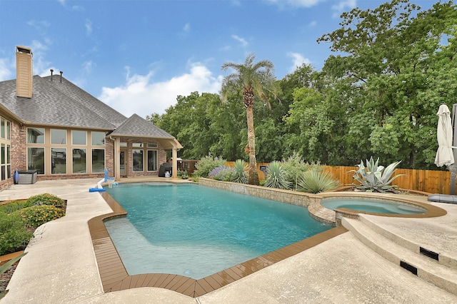 4003 N Creekmont Dr, Fresno, TX 77545 - view of pool featuring an in-ground hot tub, a patio, and a fenced backyard