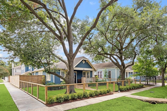 446 Arlington St, Houston, TX 77007 - view of front facade featuring a porch