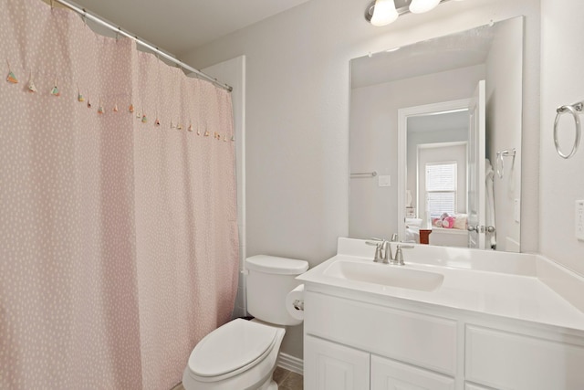 3638 Long Flower Ct, Fulshear, TX 77441 - full bath featuring toilet, vanity, and curtained shower