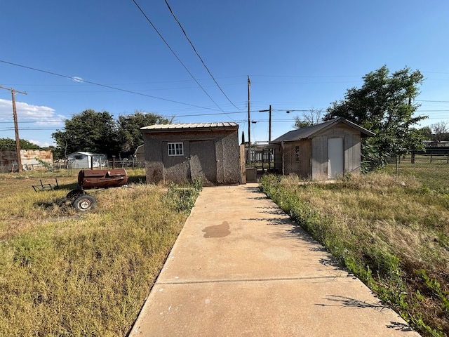 1205 14th St, Seagraves, TX 79359 - view of yard
