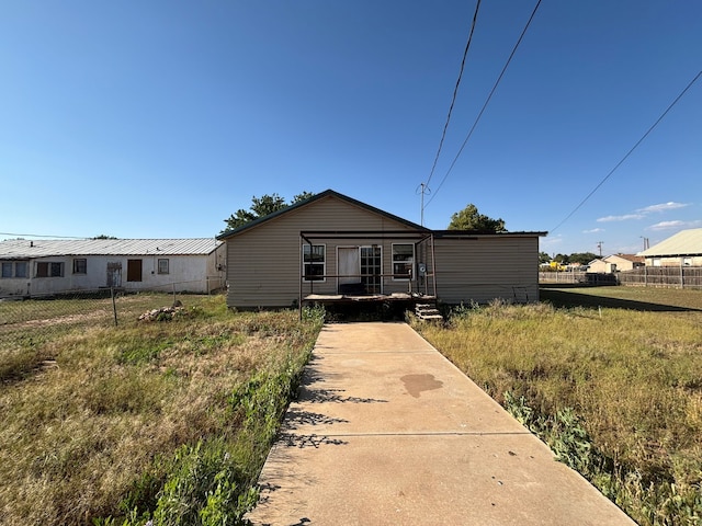 1205 14th St, Seagraves, TX 79359 - view of front facade