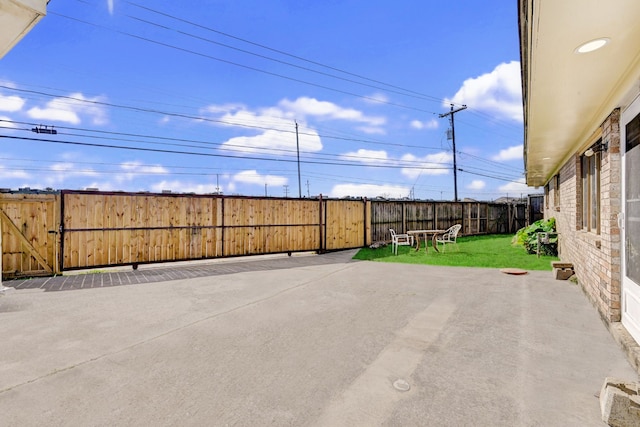 8007 Twin Hills Dr, Houston, TX 77071 - view of patio / terrace featuring a gate
