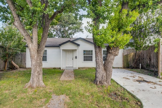 6626 Saint Augustine St, Houston, TX 77021 - view of front of house featuring roof with shingles