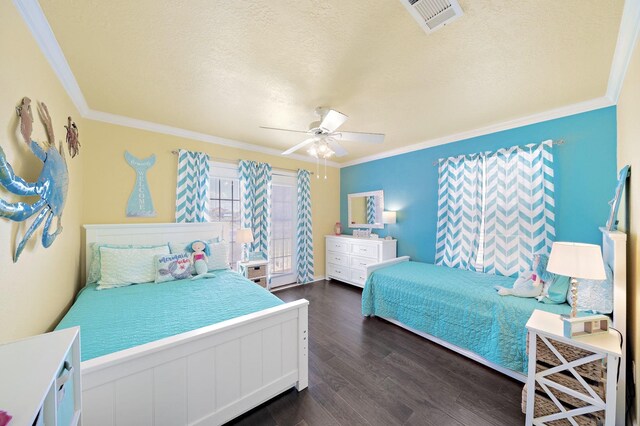22321 Vista Del Mar, Galveston, TX 77554 - bedroom featuring ornamental molding, dark wood-style floors, a textured ceiling, and a ceiling fan