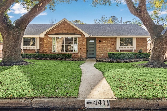 4411 Colchester St, Houston, TX 77018 - ranch-style home with a front yard, brick siding, and a shingled roof