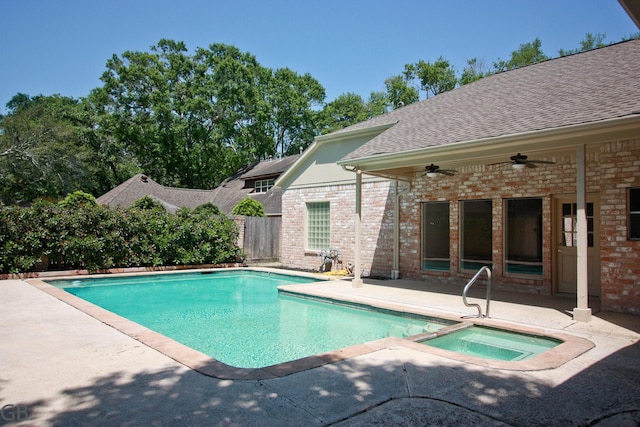 918 Longview Dr, Sugar Land, TX 77478 - view of swimming pool with a patio, a ceiling fan, and a pool with connected hot tub