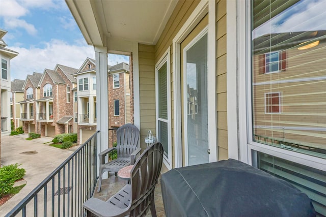 1513 Nagle St, Houston, TX 77003 - balcony with a residential view and grilling area